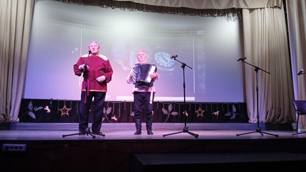 Праздничный концерт «За милых дам»