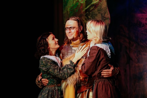 Лев, колдунья и платяной шкаф (Хроники Нарнии)