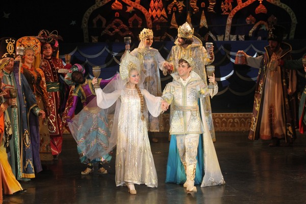 Сказка о царе Салтане, о сыне его славном князе Гвидоне и о прекрасной царевне Лебеди