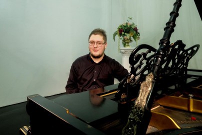 Апрельский снег – легко и невзначай. Оркестр Павла Опаровского