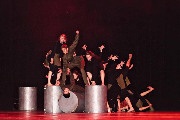 Спектакль «Не покидай меня»