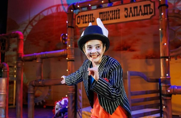 Спектакль «Братец Лис и Братец Кролик»