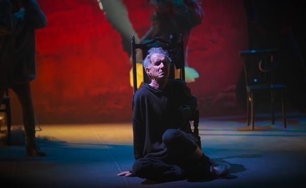 Король умирает