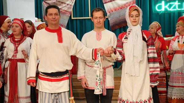 Этноспектакль «На росстани живых дорог…»