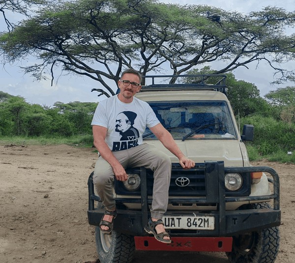 Творческая встреча с путешественником А.Мараховцом «Вокруг озера Виктория.22 дня в Восточной Африке»