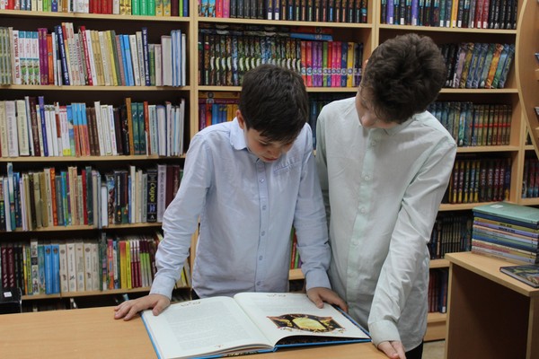 Тематический час «Космонавтом быть хочу»