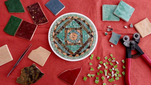 Мастер-класс «Искусство мозаики: создаем красоту из кусочков»