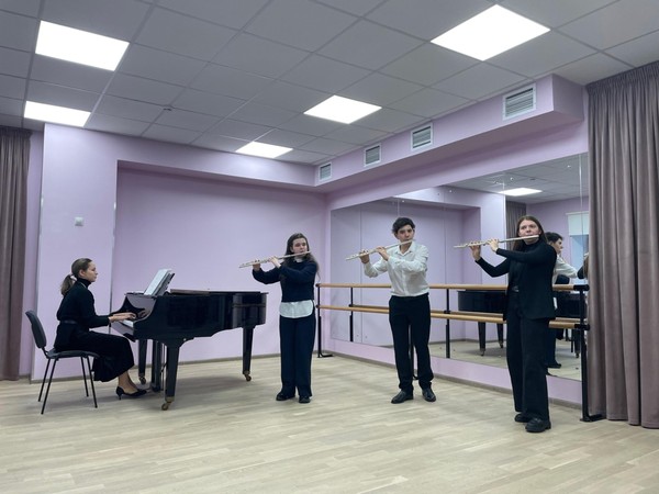 Концерт «Весенний концерт» учащихся класса флейты и гобоя