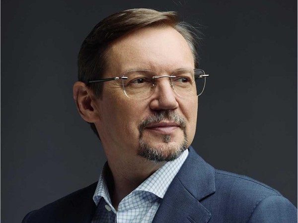 Презентация бестселлера Александра Журавского «Альтернатива»