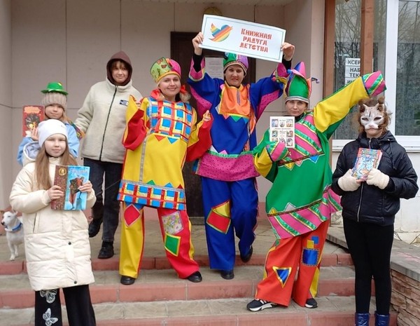 «Добрый мир любимых книг»: литературная карусель