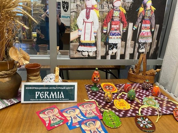 Выставка «Расписные пасхальные яйца»