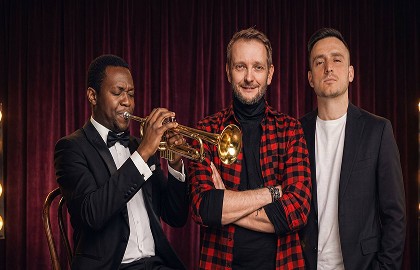 Стендап & живая музыка