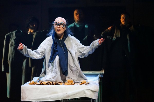 Спектакль «Шинель»