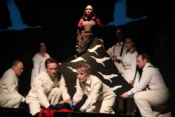 Литературно-музыкальная композиция «Клин белых журавлей на клавишах Победы»