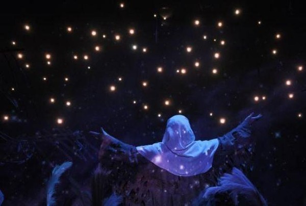 Спектакль с тифлокомментированием «Материнское поле»