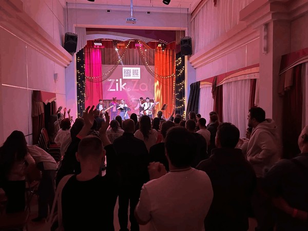 В мире нет милей и краше песен и преданий наших