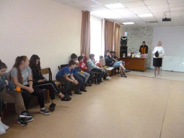 Час информации «Замена книги или помощник?»