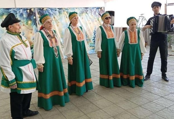 Занятия в вокальном ансамбле «Лотос»