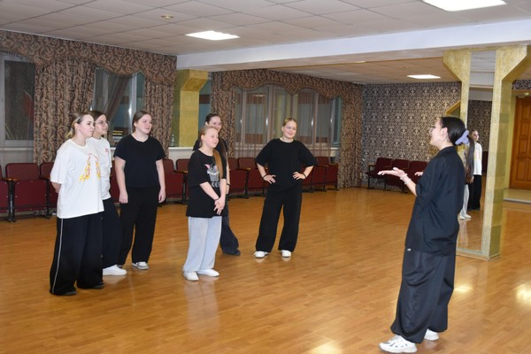 Познавательная программа по ПДД «Академия дорожных знаков»