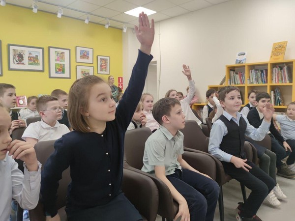 «Девчонкам, мальчишкам расскажем про книжки»