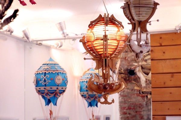 Выставка «Мифы и легенды Анатолия Титова»