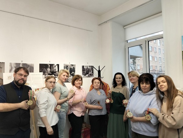 Мастер-класс «Узоры Коми. Пижемская роспись»