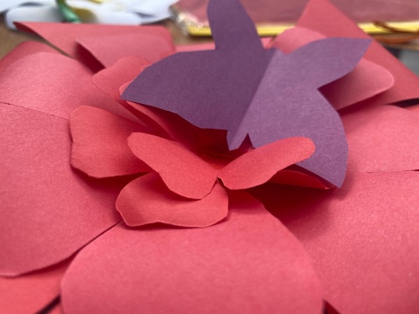 Выставка рисунков «Весенний букет»