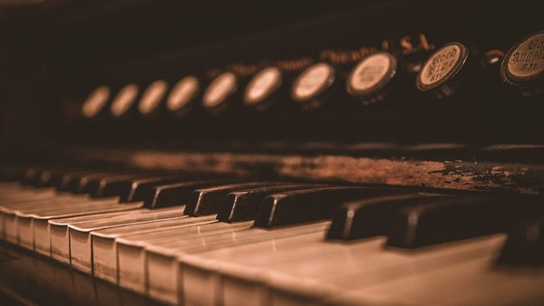 Орган при свечах гала: от Баха до Таривердиева