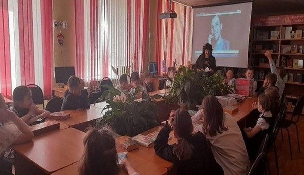 Познавательный час «Звездный бархат неба»