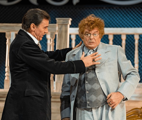 Спектакль «Волки и овцы»