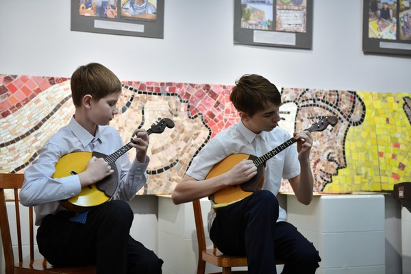 Выставка детских рисунков «Моя семья – мое богатство»