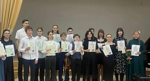 Концерт-смотр учащихся старших классов школ искусств «Пробуждение»