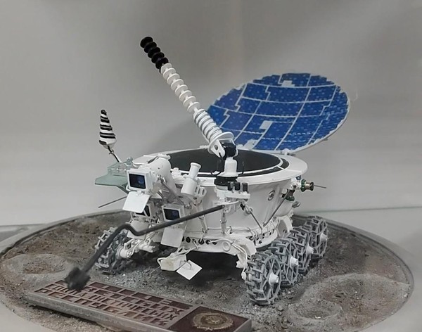 Выставка «Космос в ладонях»