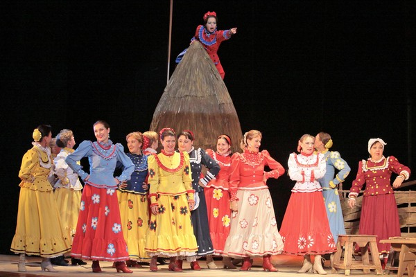 Спектакль «Бабий бунт»