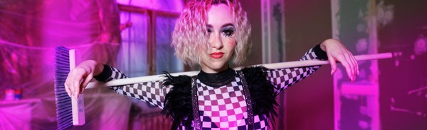 Рок-н-ролльное шоу «Гранж Кабаре»