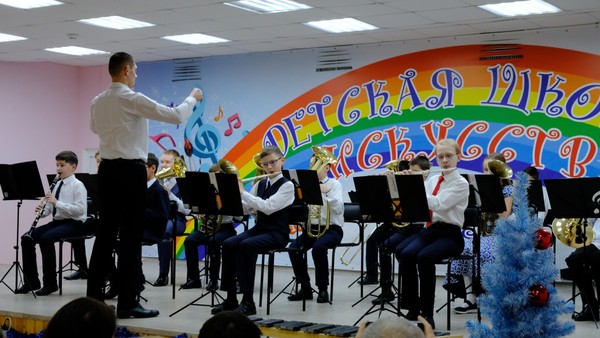 Концерт духовой музыки «Есть только миг…»