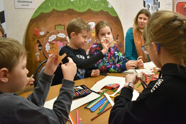 Интерактивное занятие «Театральный мир»