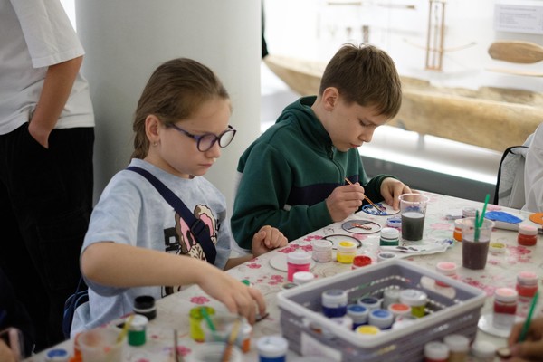 Мастер-класс «Роспись декоративной тарелки «Чнай»