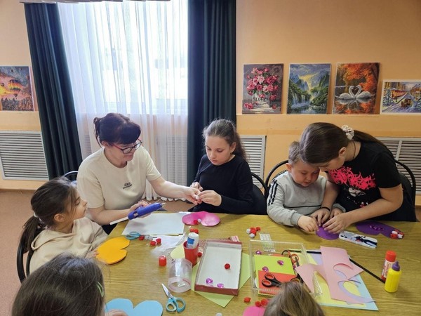 Выставка творческих работ «Встреча с прекрасным»