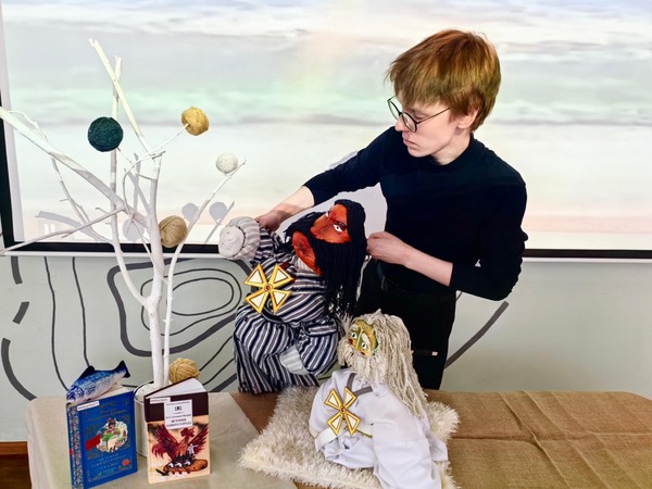 «Повесть о том,как один мужик двух генералов прокормил»