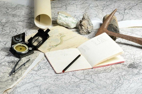 День геолога