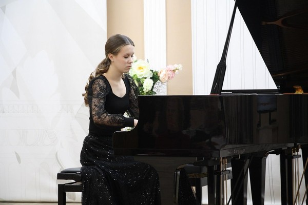 Сольный концерт Анны Волковой «Светлый Праздник!»