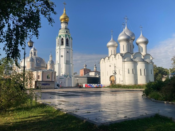 Экскурсия «Вдоль по набережной»