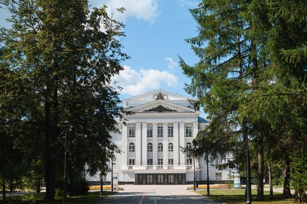 Музыкальный спектакль-прогулка «Городская сюита»