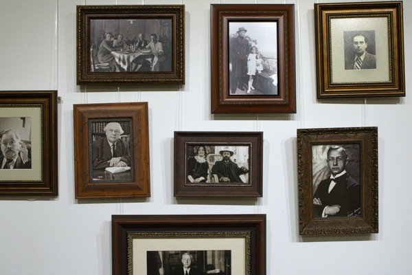 История фотографии «Иван Бунин и Оля Жирова»