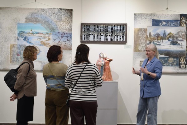 Экскурсии по выставке «Широка страна моя родная» к майским праздникам