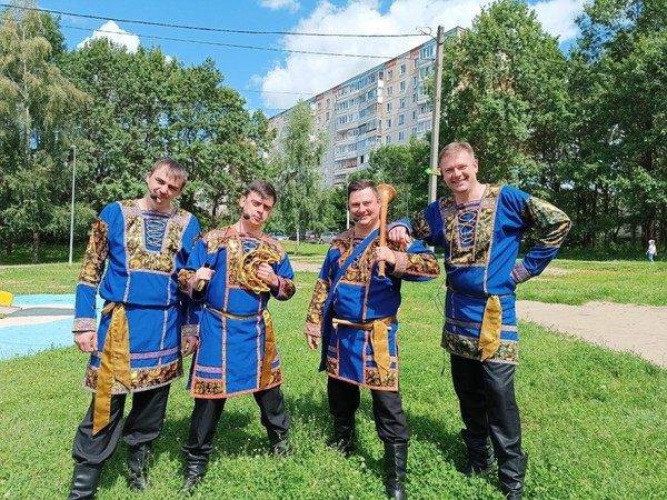 «Первомай! Парки открывай!»