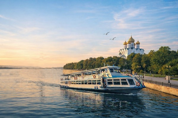 Речная прогулка по Волге