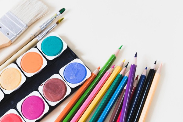 Выставка рисунков «Салюты Победы»