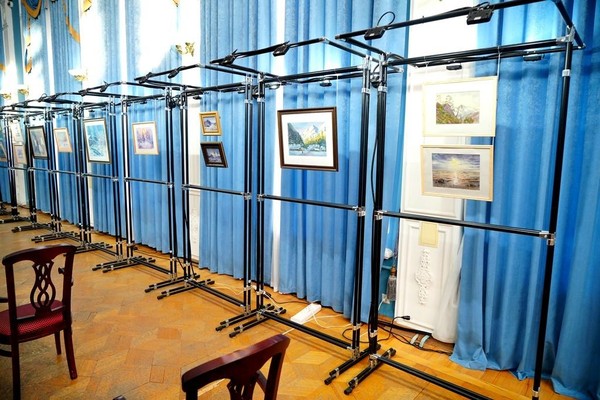 Выставка «Юлия Зах. Графика»